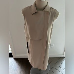 Per Se Beige Sleeveless Vest